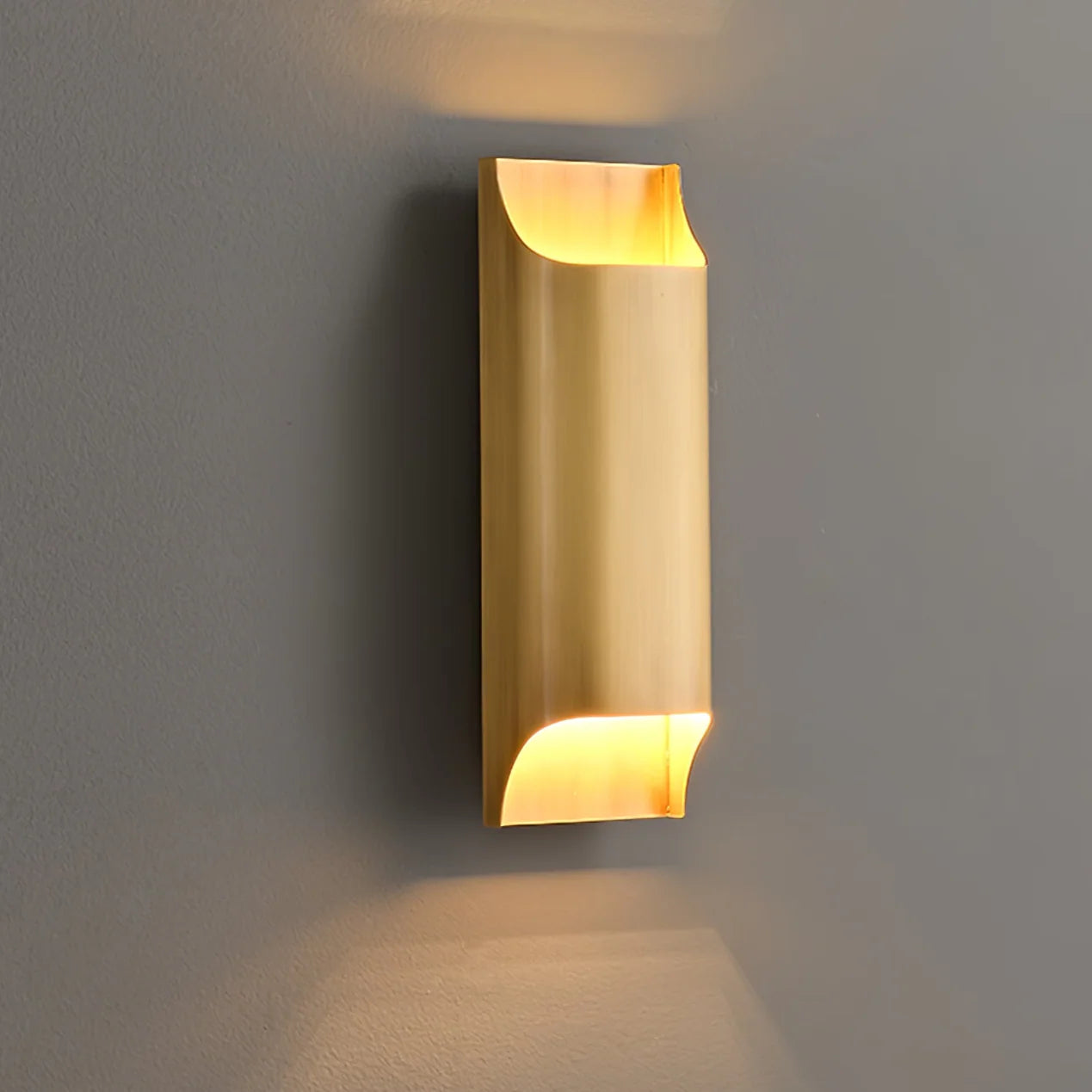 Leclerc Form Messinglampe