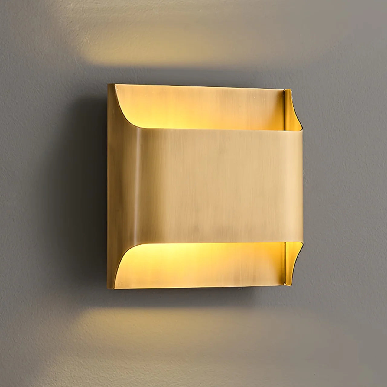 Leclerc Form Messinglampe