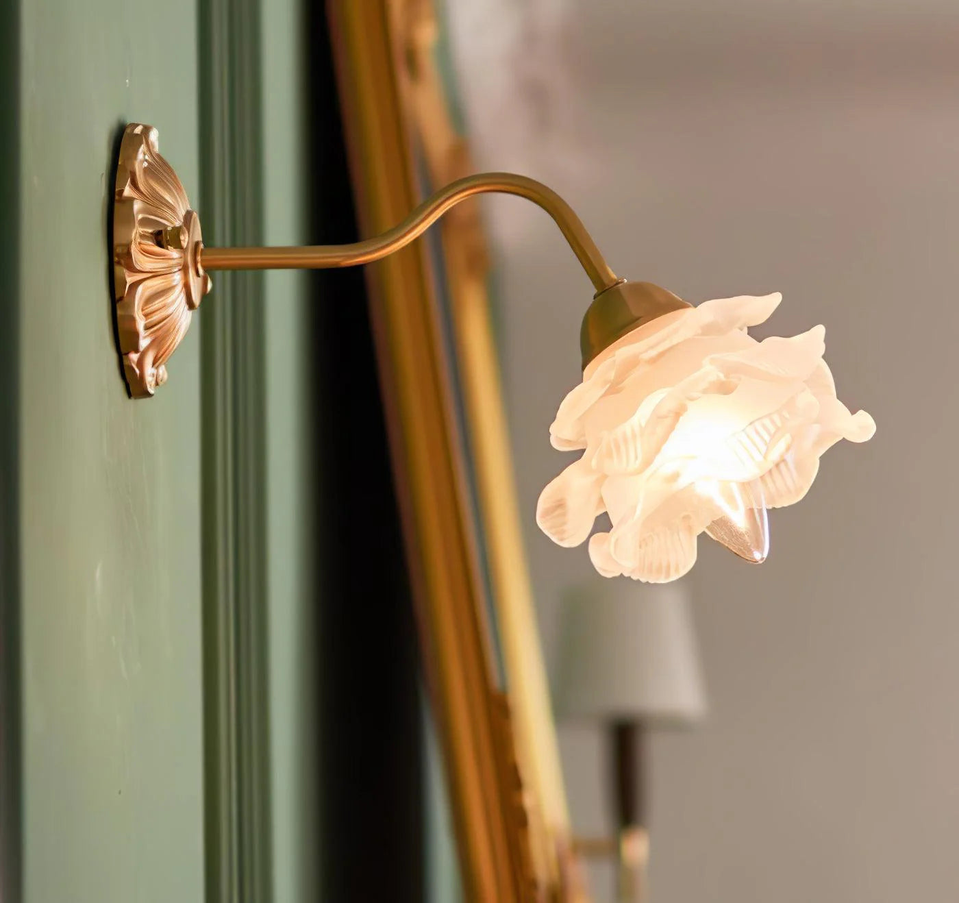 Rosette Messingwandlampe