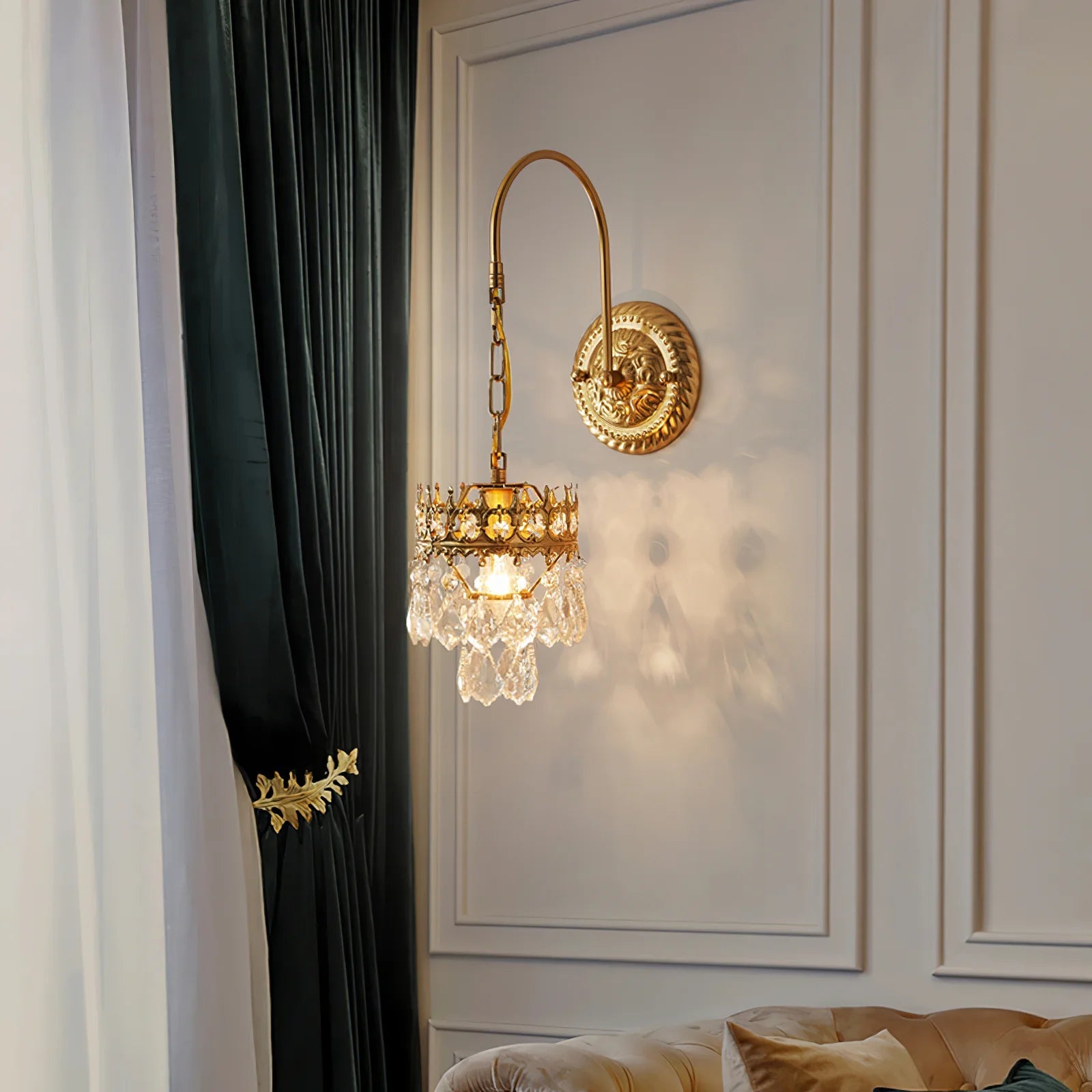 Klassische Kristall Wandleuchte mit warmem LED-Licht