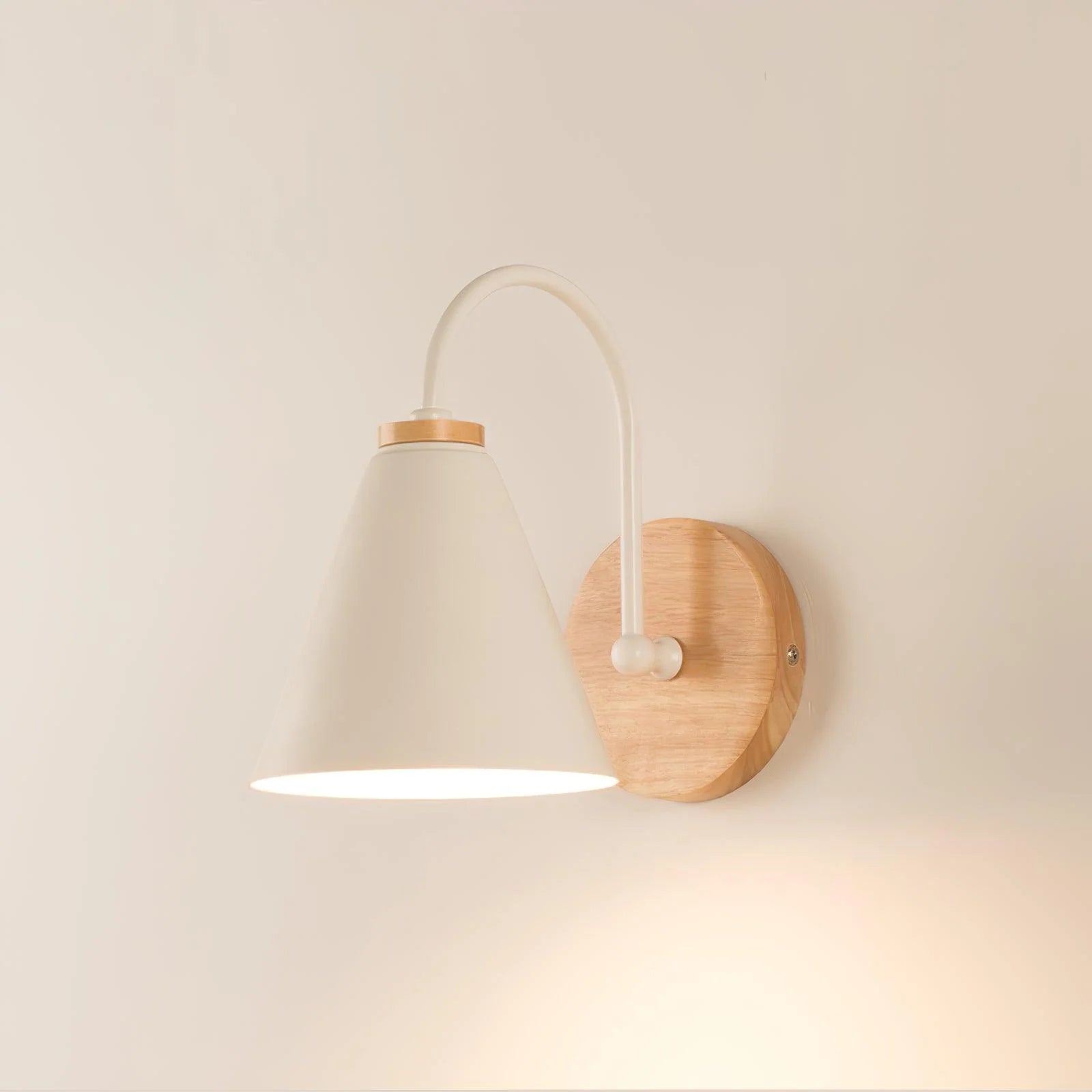 Wandlampe im skandinavischen Stil