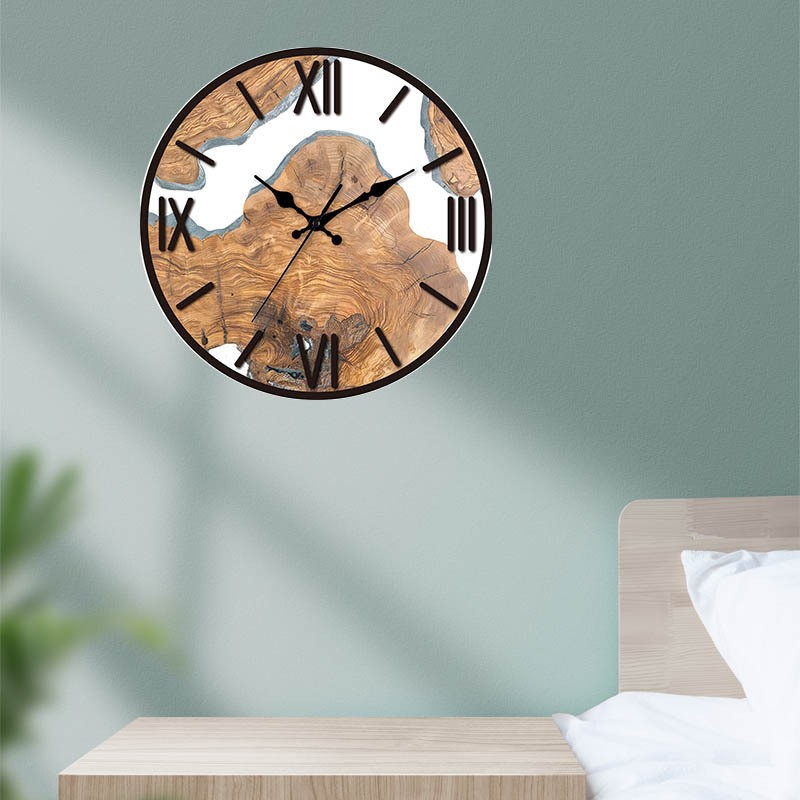 Holzoptik Wanduhr mit