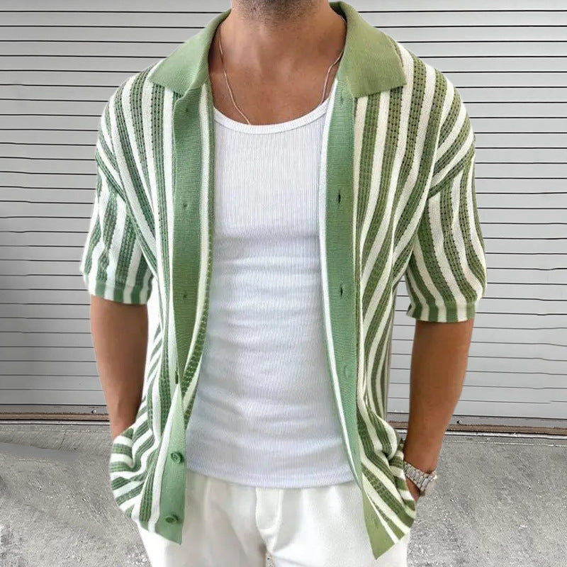 Herren Sommer Strickhemd mit Streifen und kurzen Ärmeln