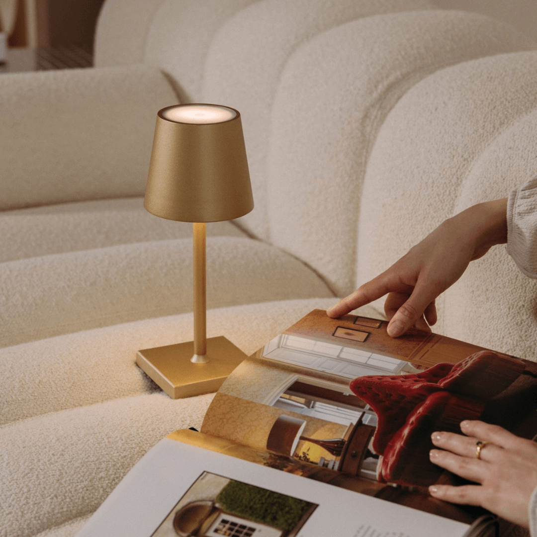 Dimmbare Aufladbare LED-Leuchte
