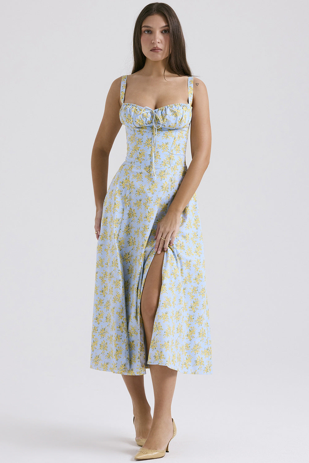 Midikleid mit Blumendruck und Schlitz