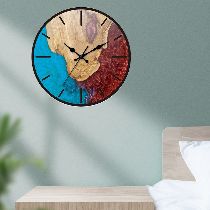 Holzoptik Wanduhr mit