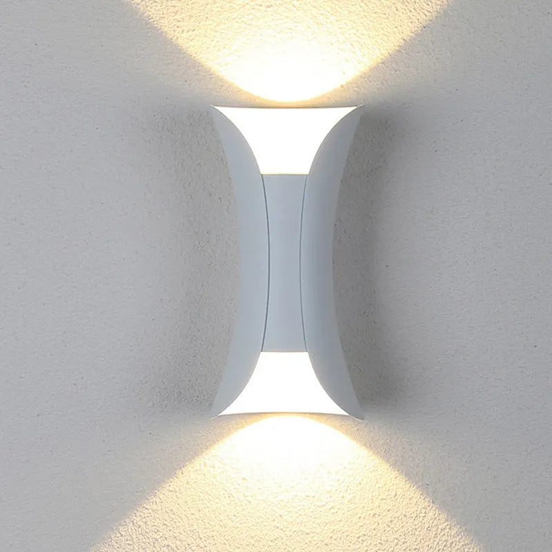 Orr Curved Outdoor LED Light – Wetterfeste Wandleuchte mit IP65 Schutz