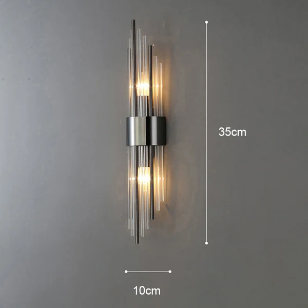 Schicke nordische moderne Goldwandlampe
