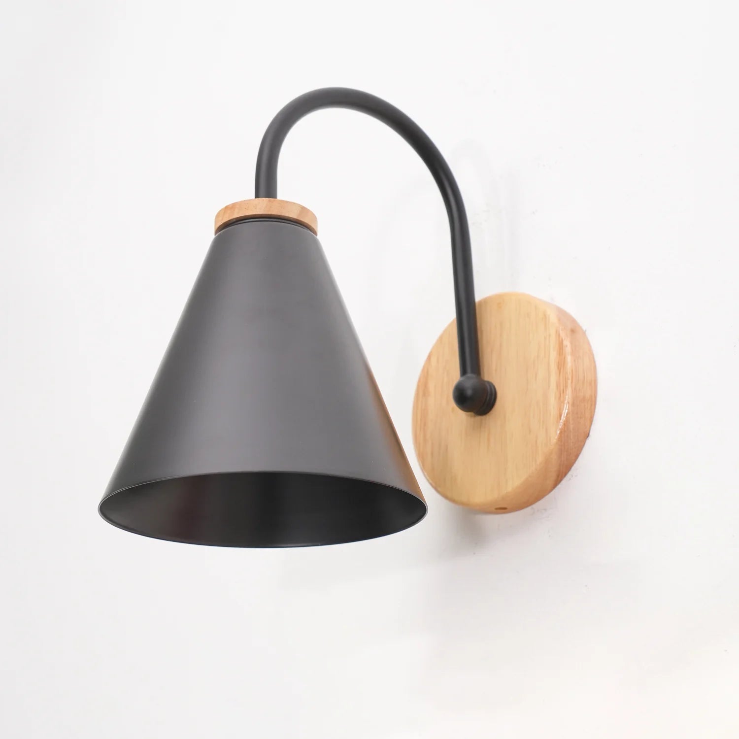 Wandlampe im skandinavischen Stil