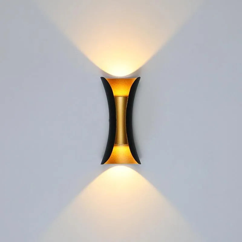 Orr Curved Outdoor LED Light – Wetterfeste Wandleuchte mit IP65 Schutz