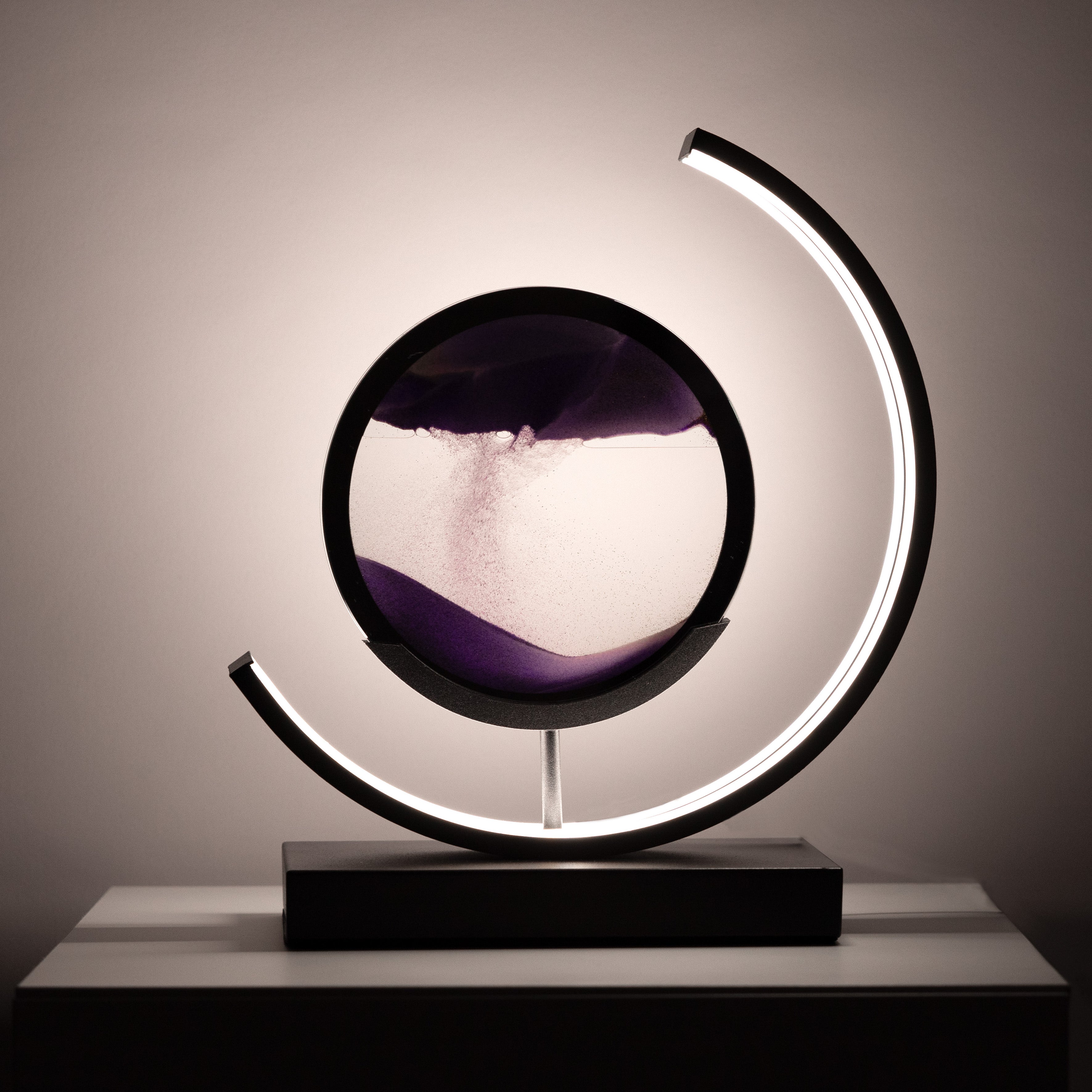 EvoLight - Moderne LED-Tischleuchte mit dimmbarer Beleuchtung und schlankem Design