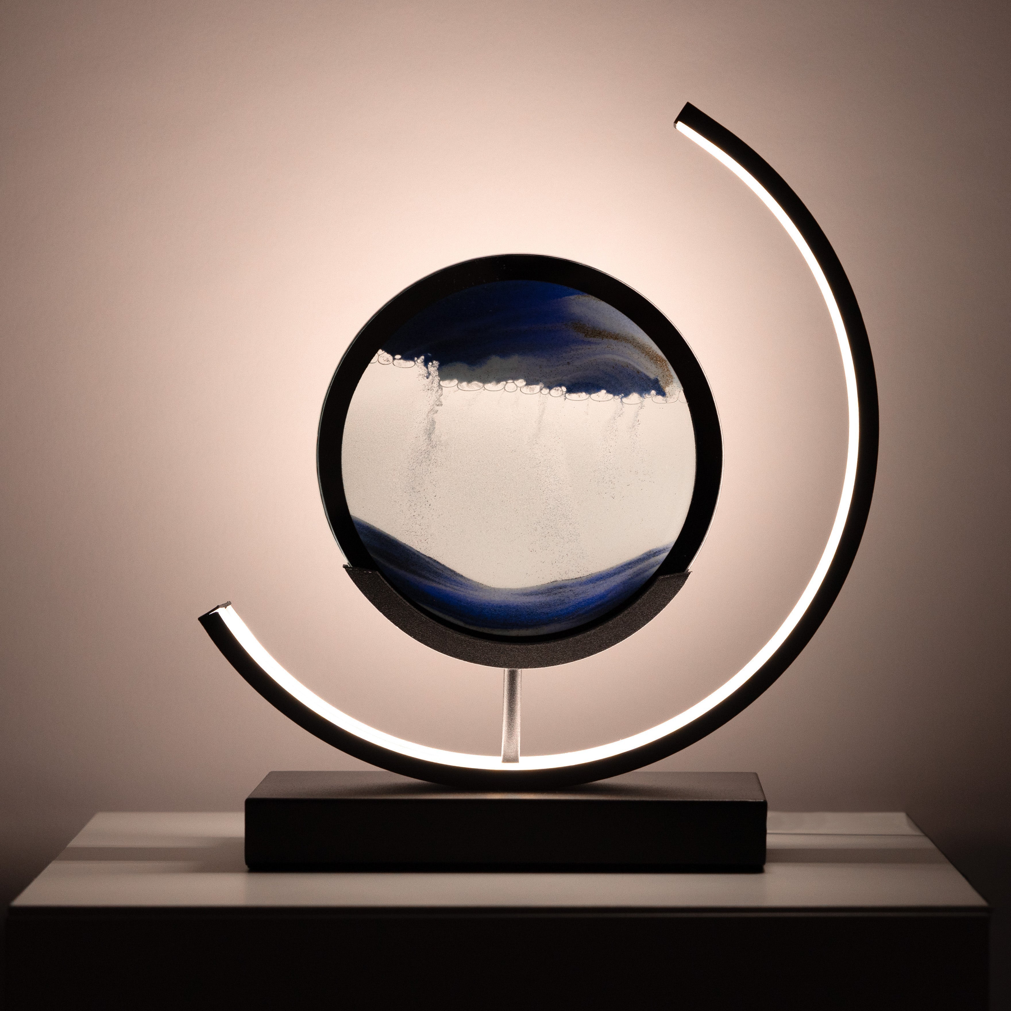 EvoLight - Moderne LED-Tischleuchte mit dimmbarer Beleuchtung und schlankem Design