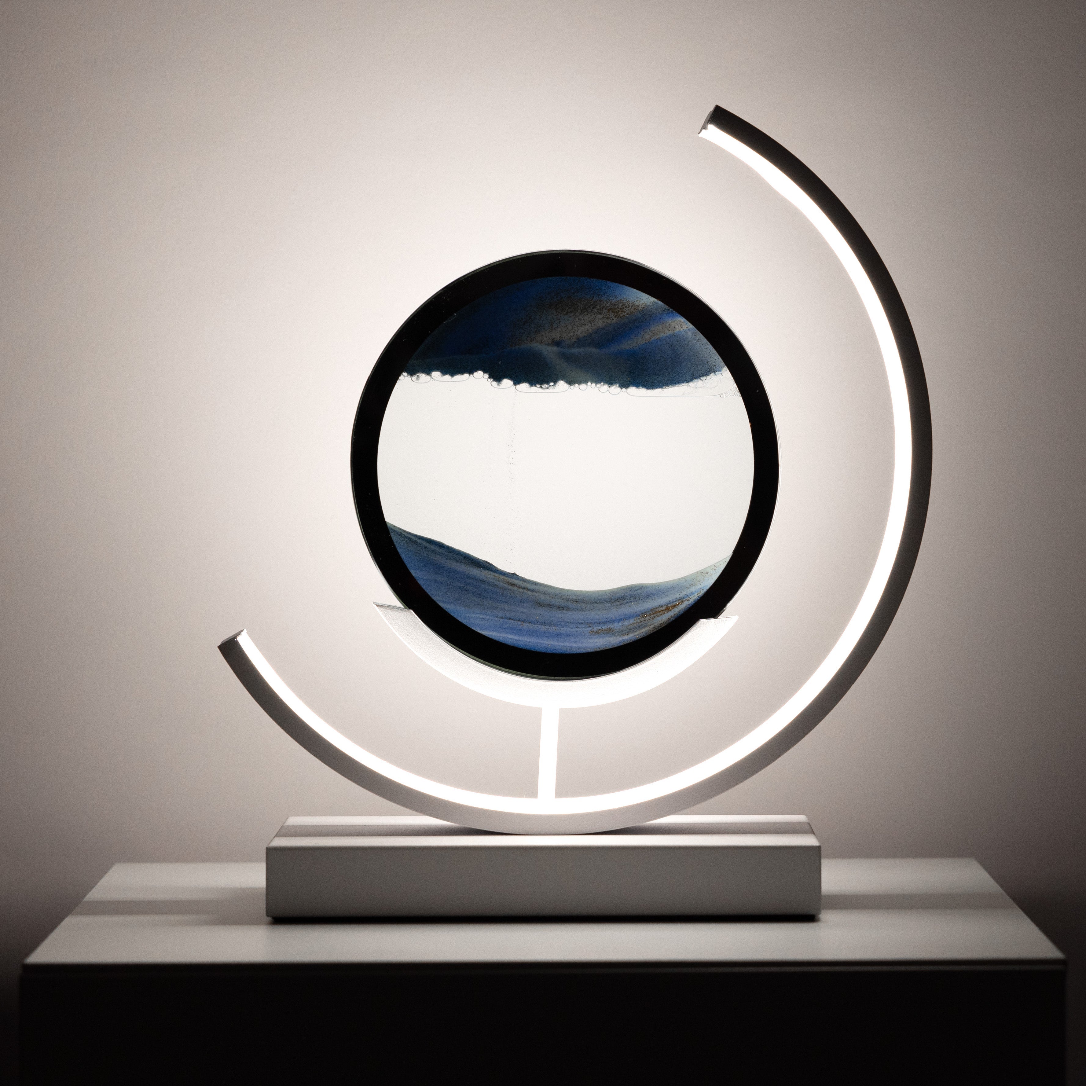 EvoLight - Moderne LED-Tischleuchte mit dimmbarer Beleuchtung und schlankem Design