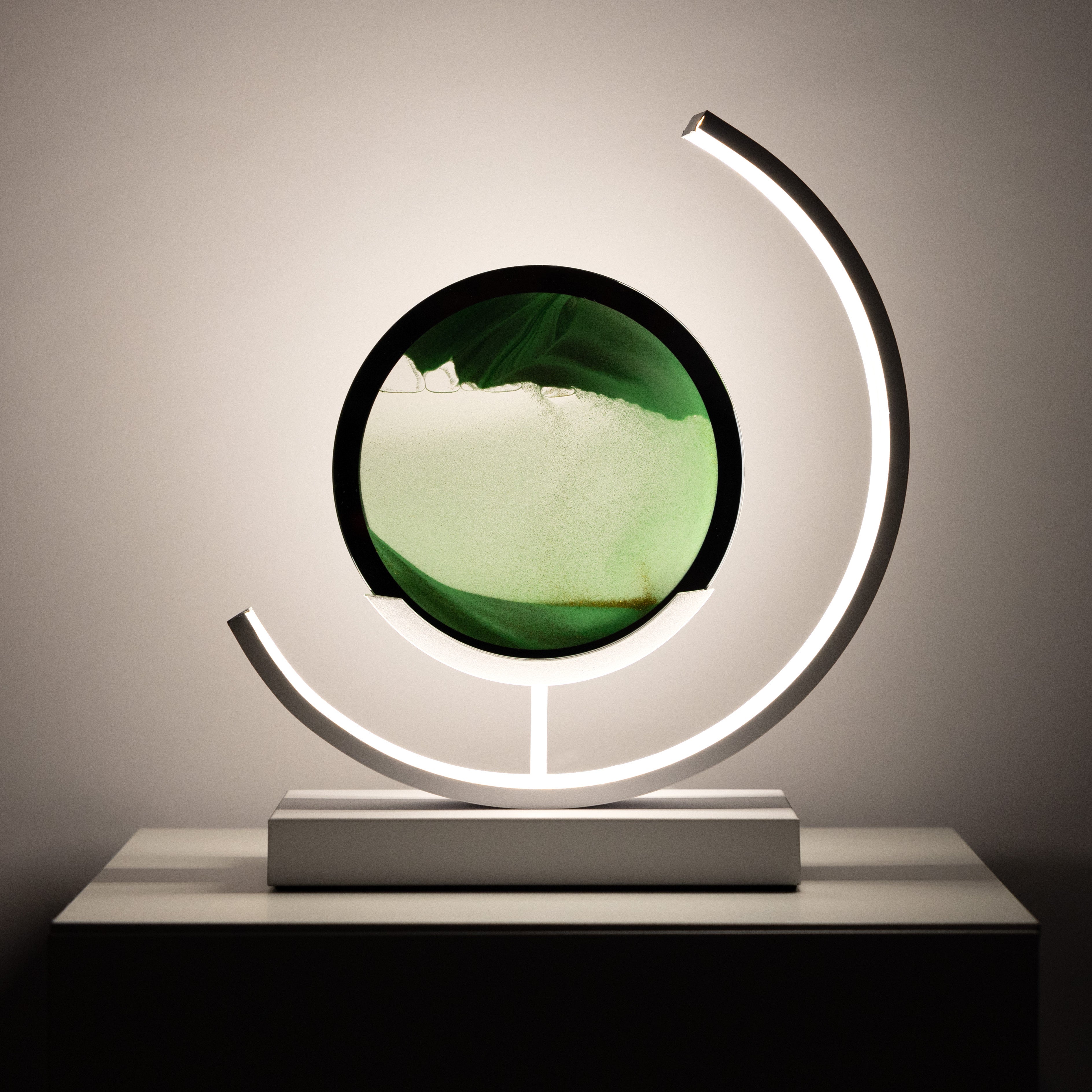EvoLight - Moderne LED-Tischleuchte mit dimmbarer Beleuchtung und schlankem Design
