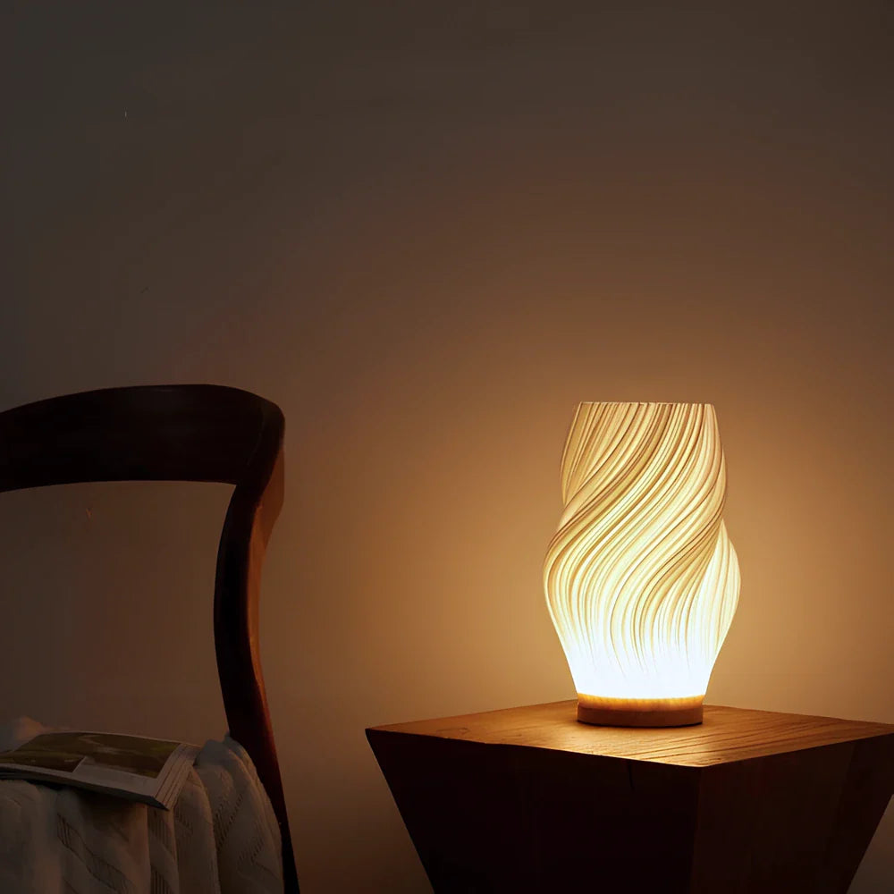 LED Tischlampe Wellenstruktur – Dimmbare Designerlampe mit USB-Anschluss