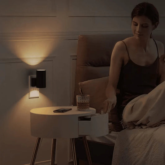 Moderne, vielseitige schwarze Sockelwandleuchte