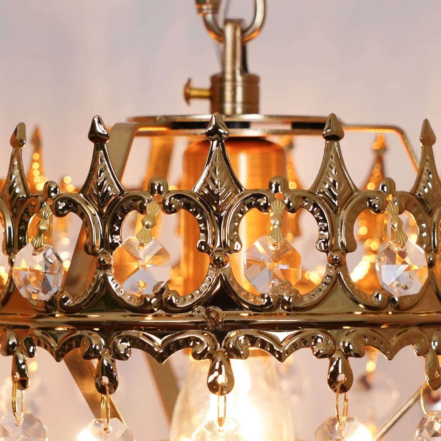 Klassische Kristall Wandleuchte mit warmem LED-Licht