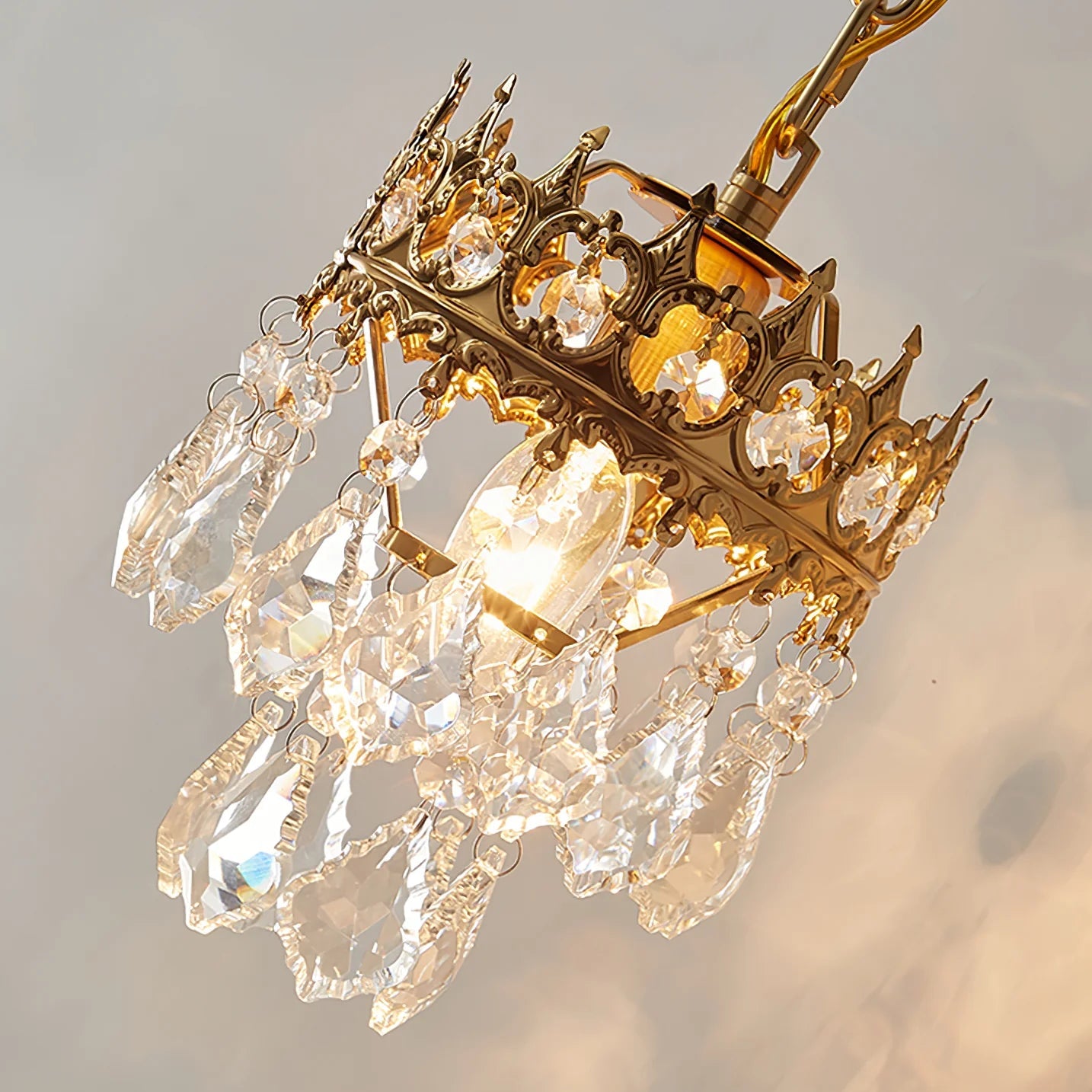 Klassische Kristall Wandleuchte mit warmem LED-Licht