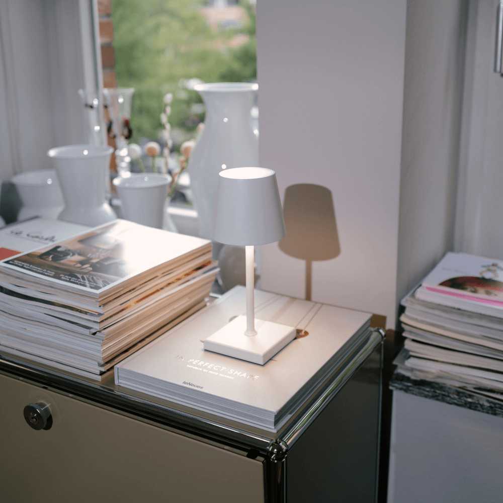 Dimmbare Aufladbare LED-Leuchte