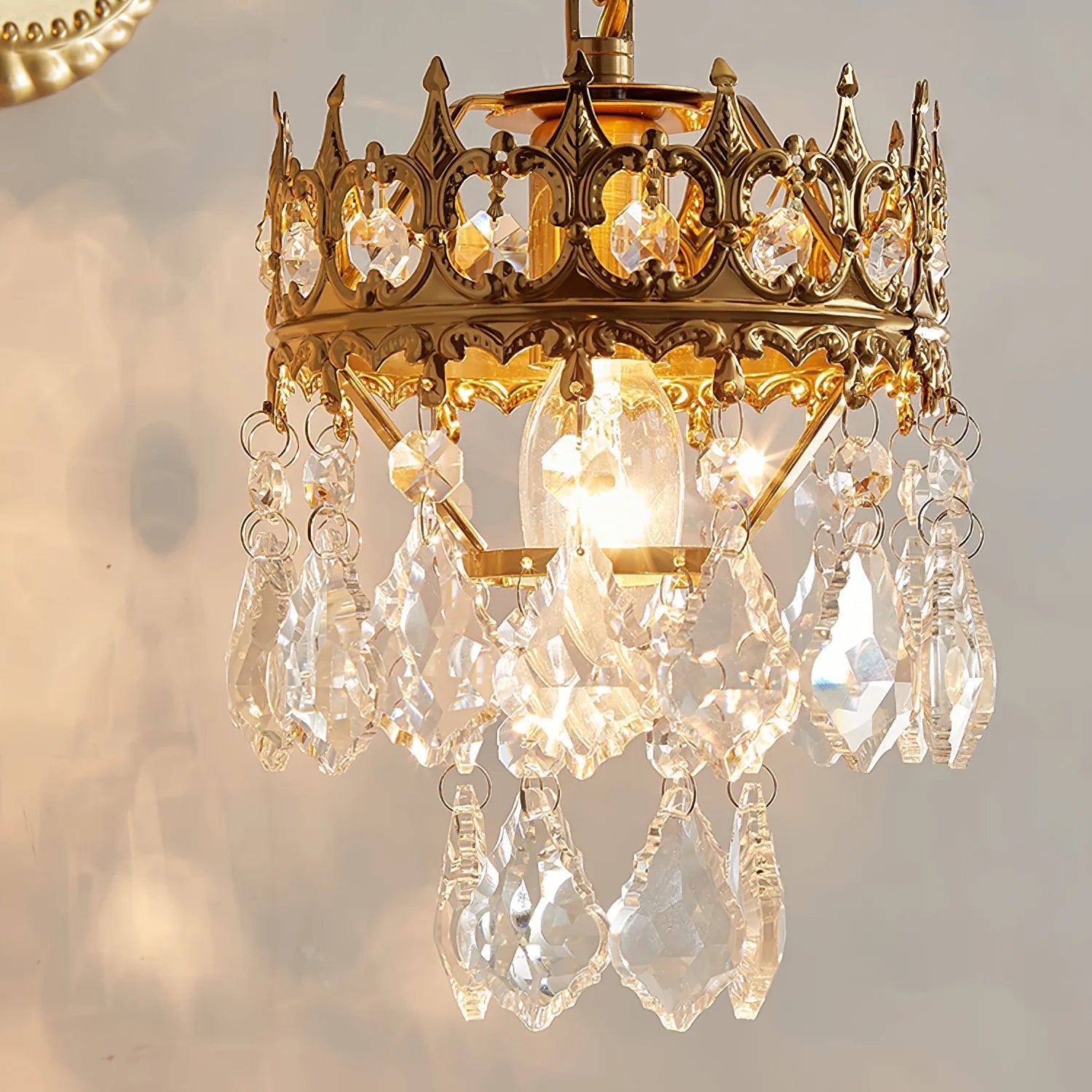 Klassische Kristall Wandleuchte mit warmem LED-Licht