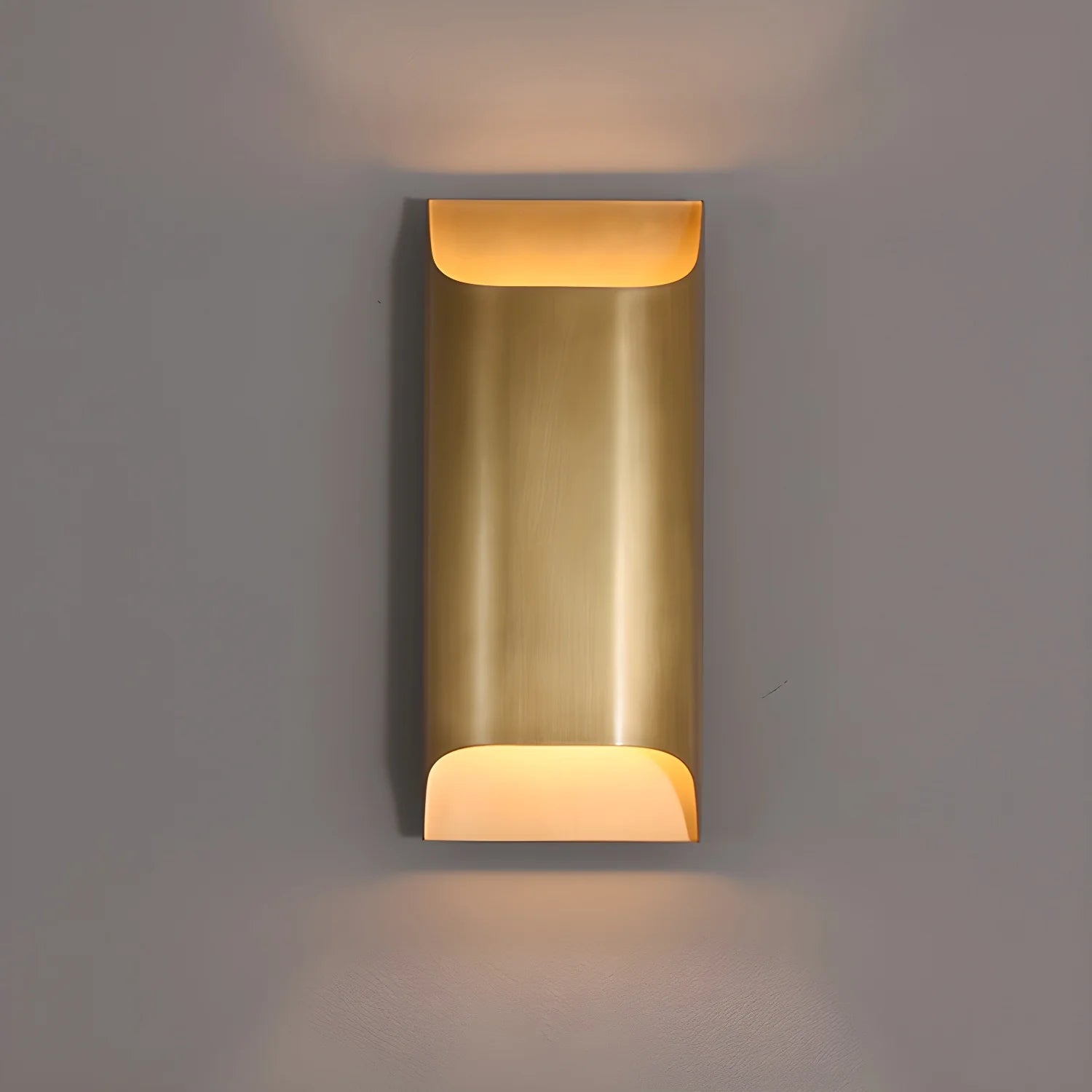 Leclerc Form Messinglampe