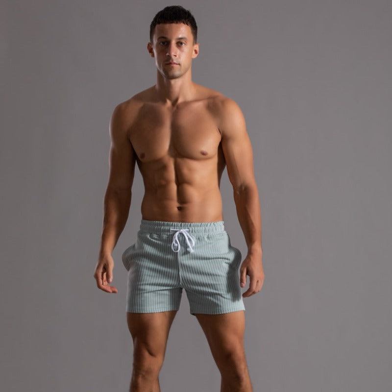 Sportliche Herren-Shorts mit körpernaher Passform und Kordelzug