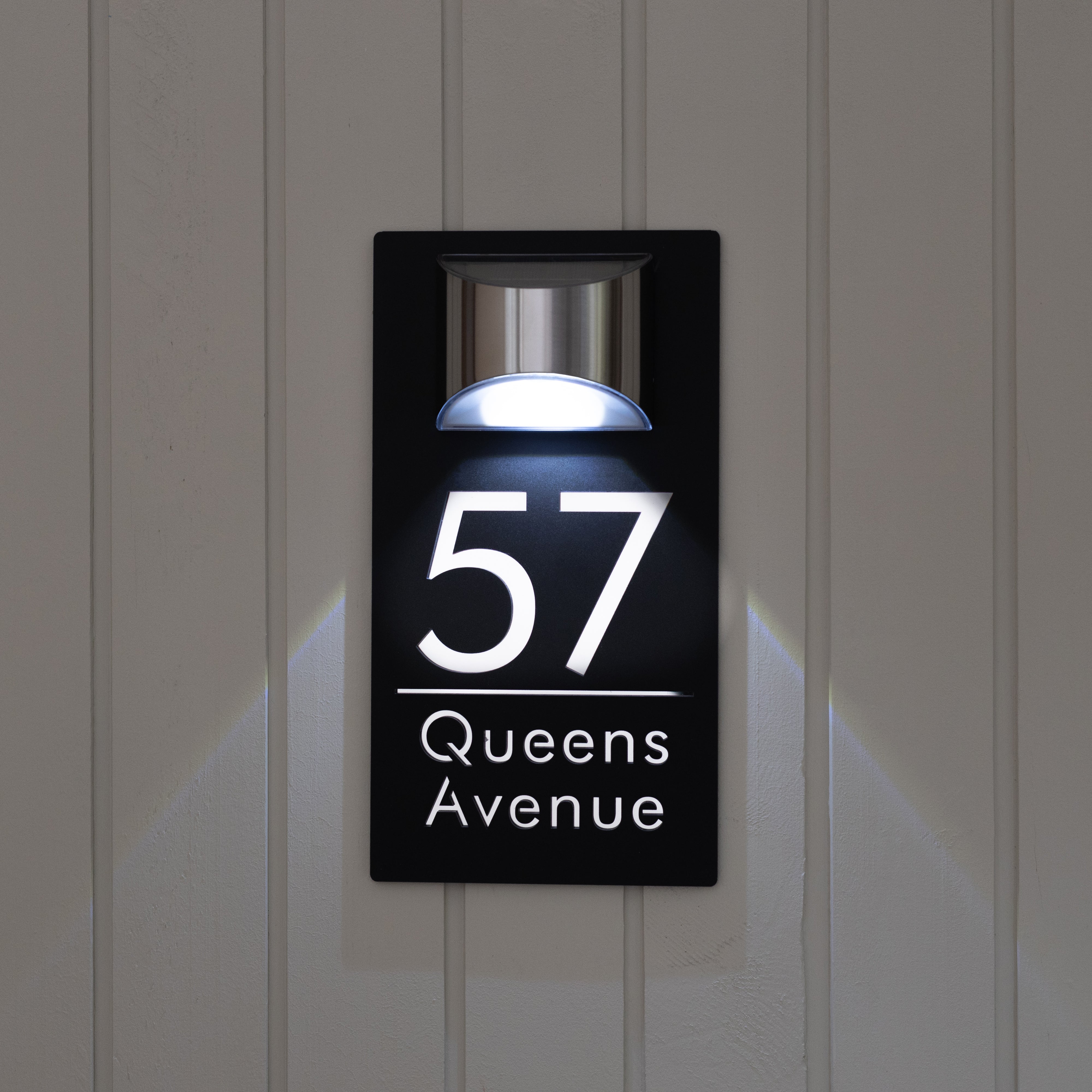 Personalisierte moderne Solar-Haustürschild