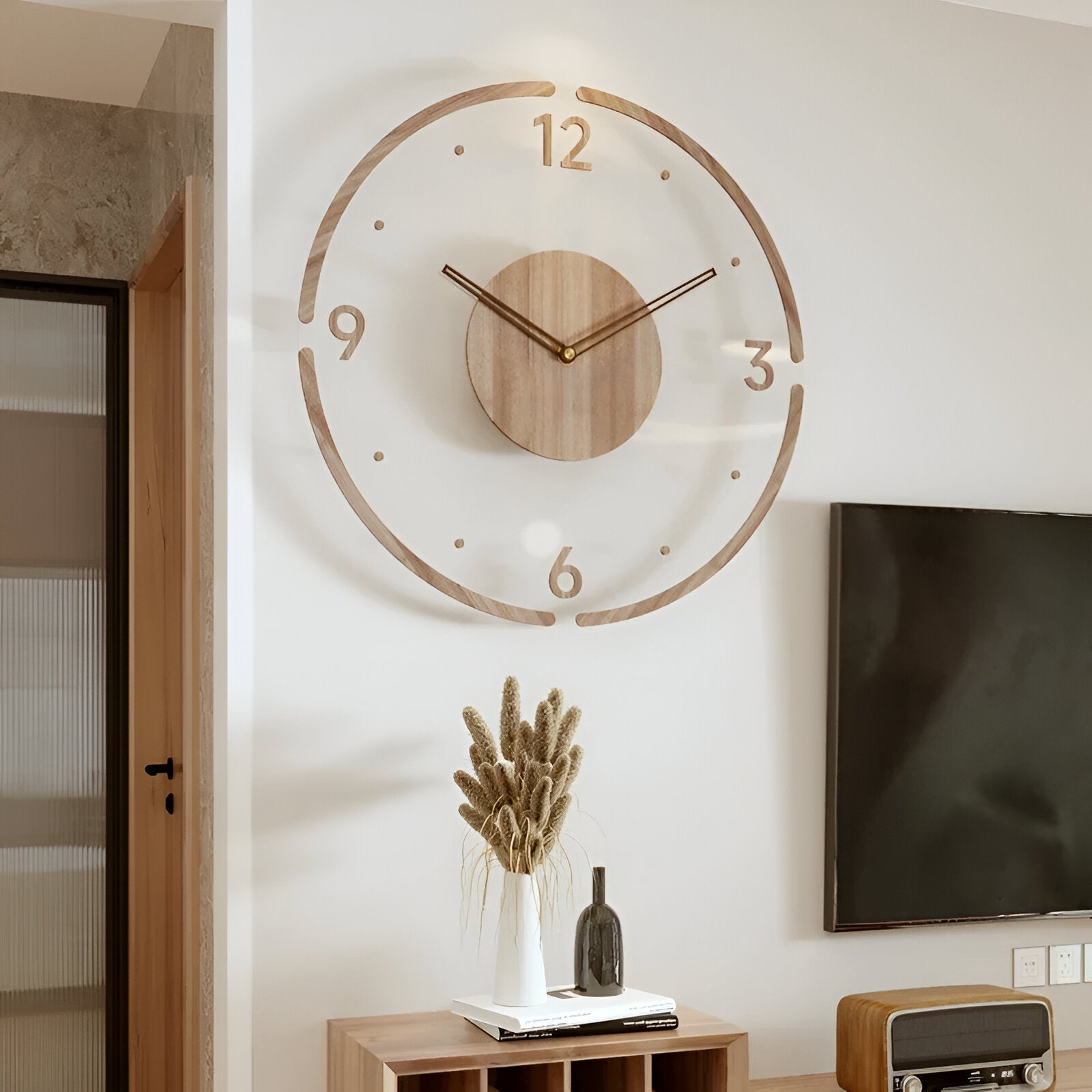 Moderne transparente Wanduhr aus Holz mit leisem Uhrwerk
