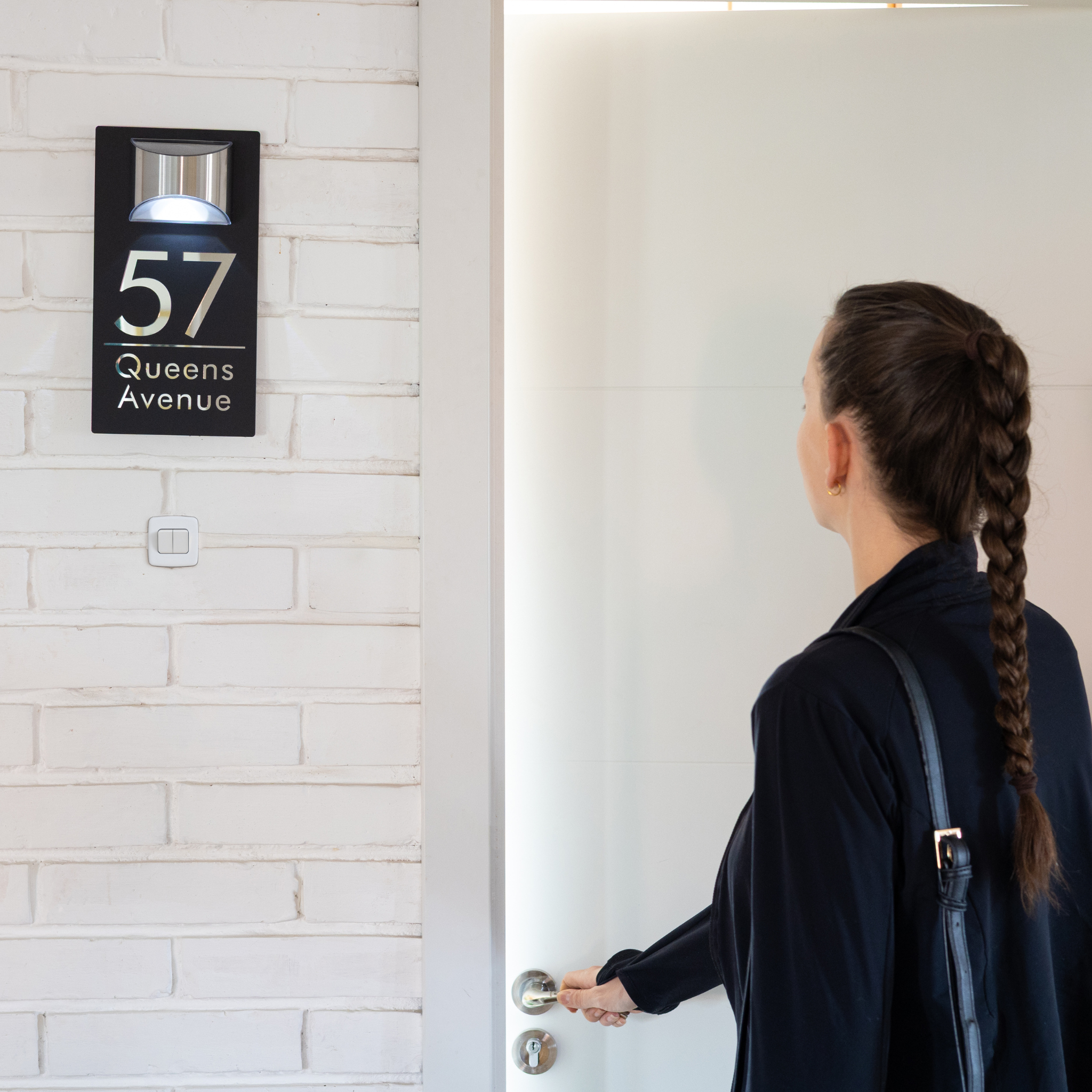 Personalisierte moderne Solar-Haustürschild