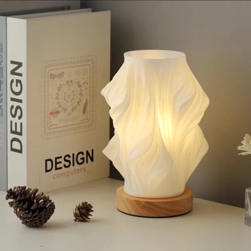 LED Tischlampe Wellenstruktur – Dimmbare Designerlampe mit USB-Anschluss