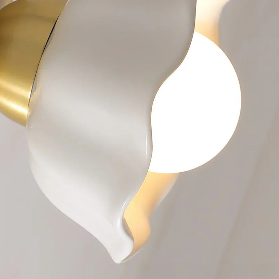 Einfache mittelalterliche Keramik -Nachtwandlampe