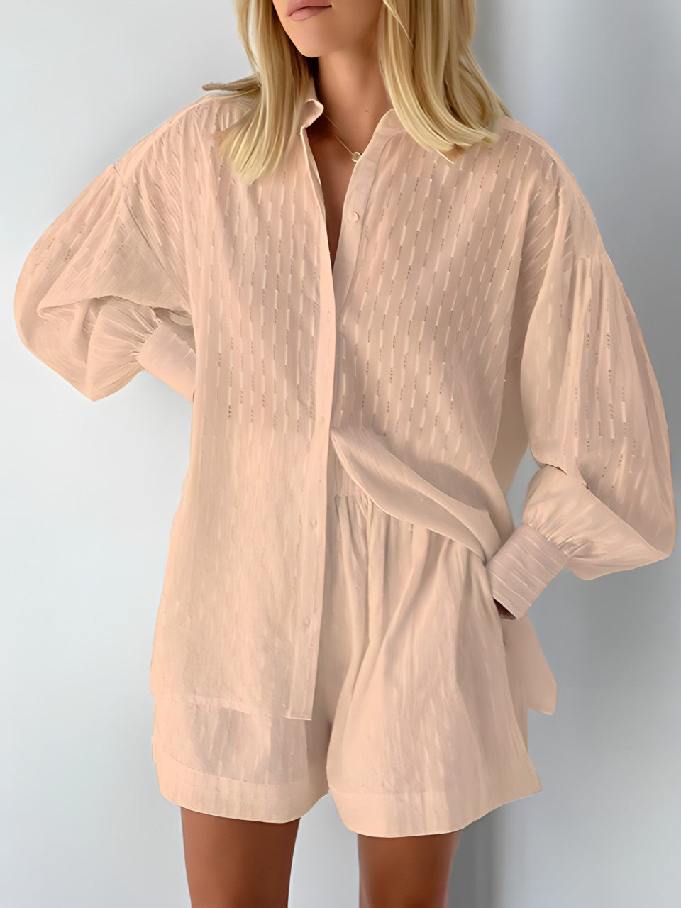 Zweiteiliges Sommer-Set für Damen aus Bluse und Shorts – Luftig & Stilvoll