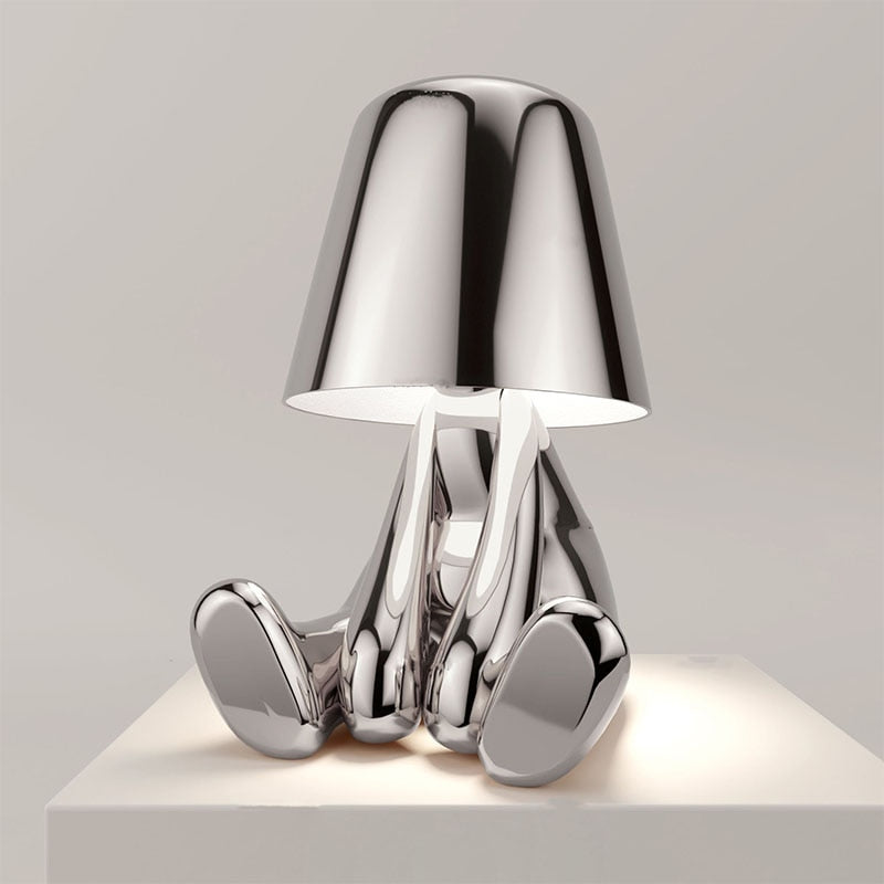 Moderne Designer Tischlampe mit Skulptur-Fuß