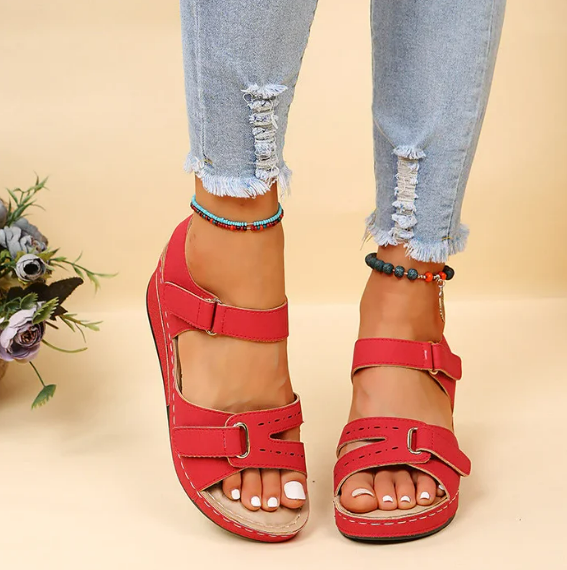 Damen Keilsandaletten mit verstellbarem Riemen und bequemer Sohle
