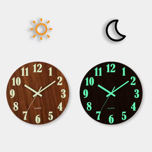 Holz Wanduhr mit Nachtleuchtfunktion