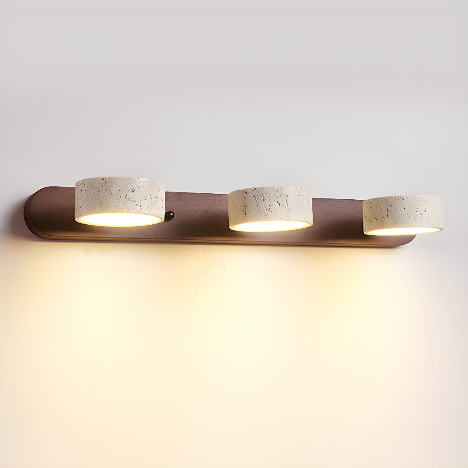 Travero Duo Wandleuchte – Modern, Doppelarm, Travertin-Optik