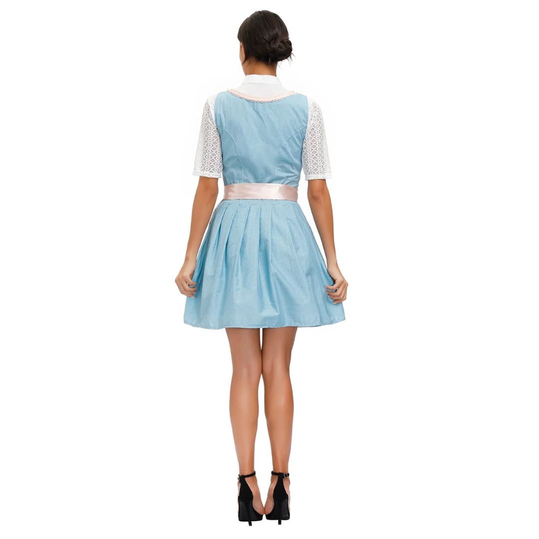 Elegantes Dirndlkleid im traditionellen Stil für das Oktoberfest