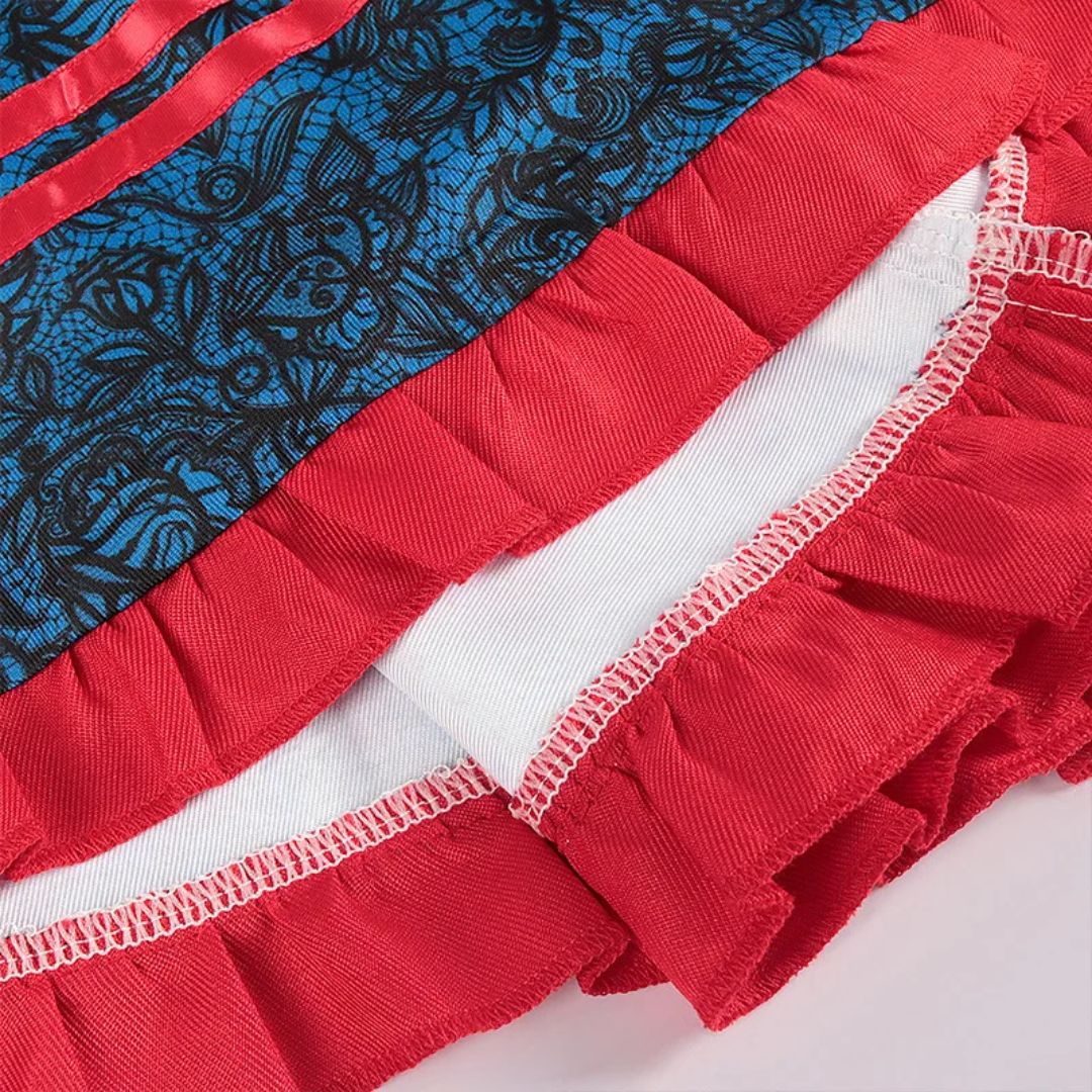 Traditionelles Dirndlkleid in Rot-Blau mit Schürze – ideal fürs Oktoberfest