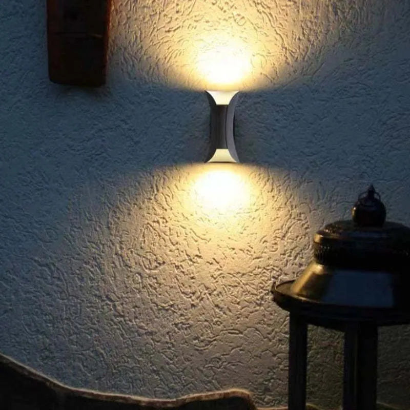 Orr Curved Outdoor LED Light – Wetterfeste Wandleuchte mit IP65 Schutz