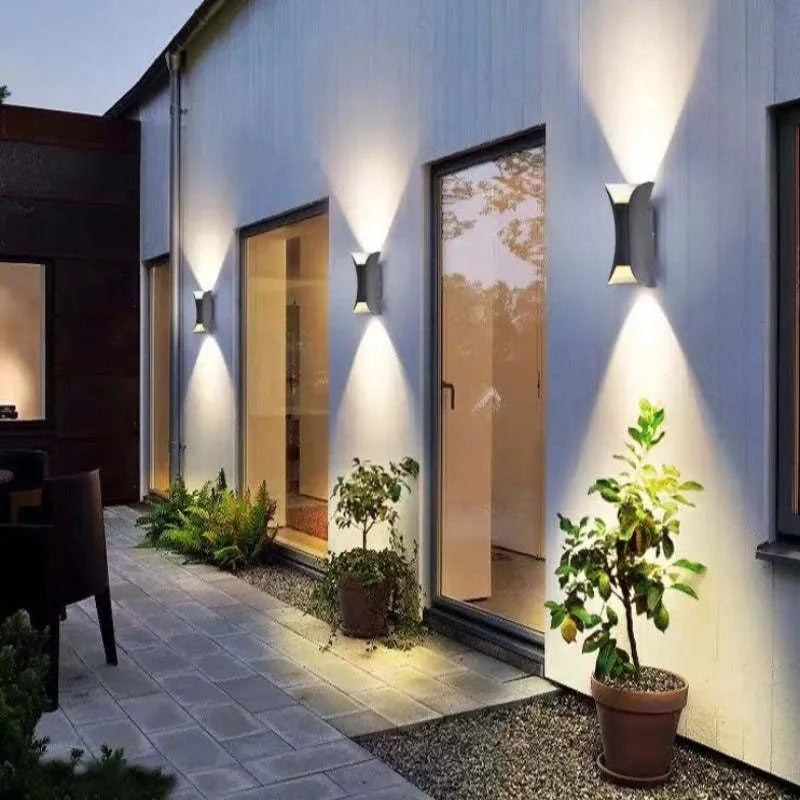 Orr Curved Outdoor LED Light – Wetterfeste Wandleuchte mit IP65 Schutz