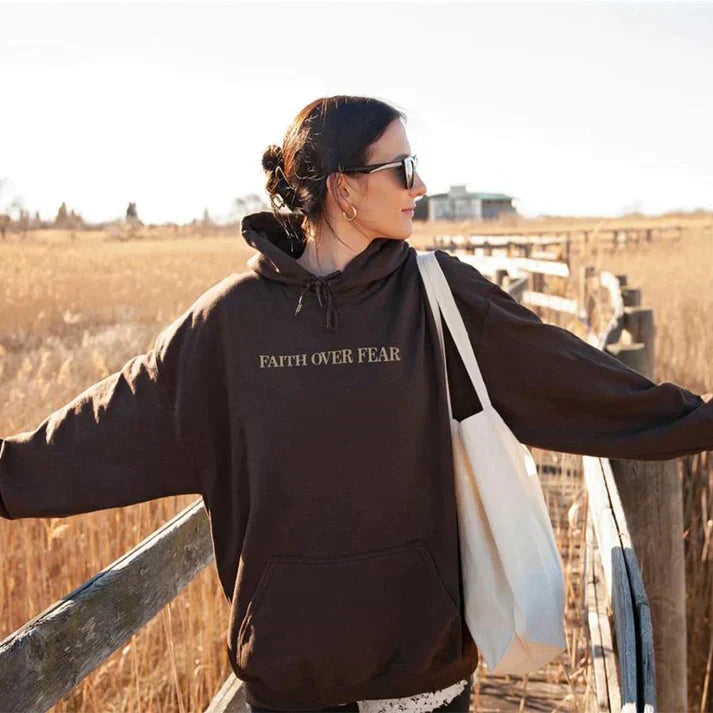 Unisex Hoodie mit Glaubensbotschaft Rückenprint