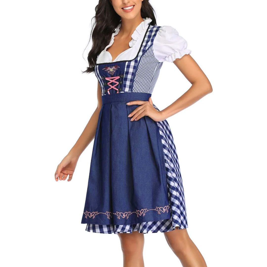 Klassisches Dirndlkleid mit Schürze – perfekt fürs Oktoberfest