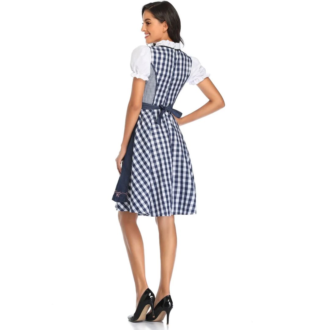 Klassisches Dirndlkleid mit Schürze – perfekt fürs Oktoberfest