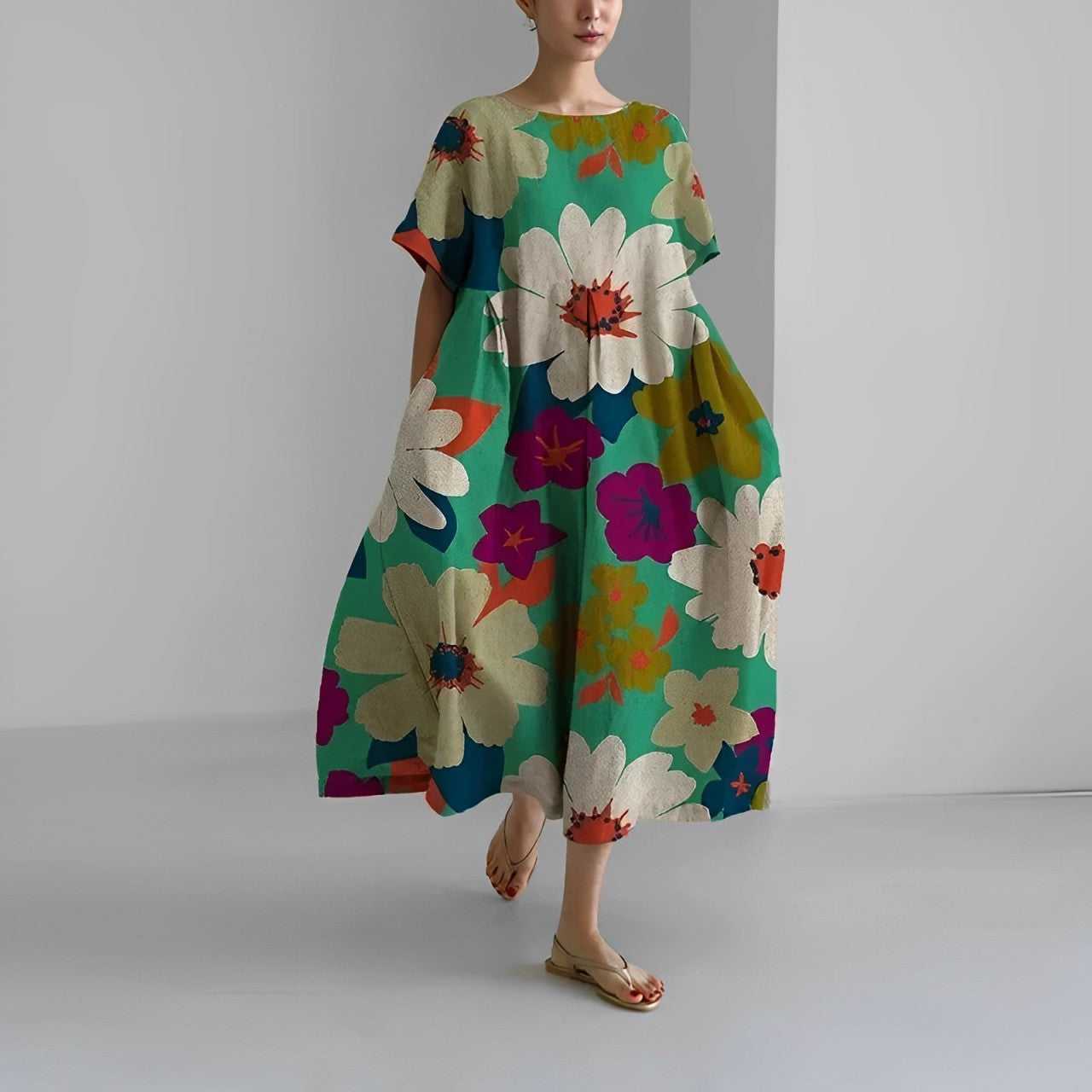 Locker geschnittenes Midikleid mit farbenfrohem Blumenprint
