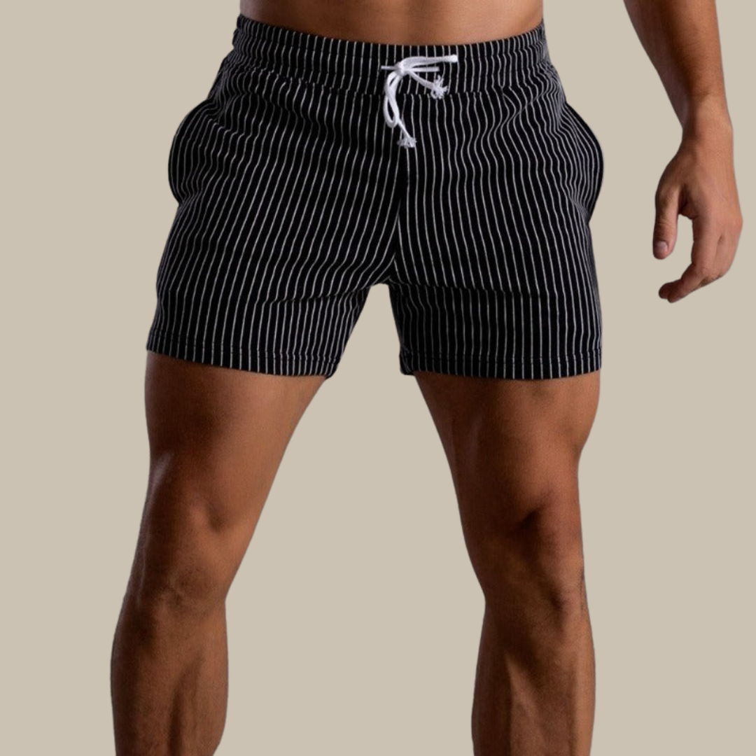 Sportliche Herren-Shorts mit körpernaher Passform und Kordelzug