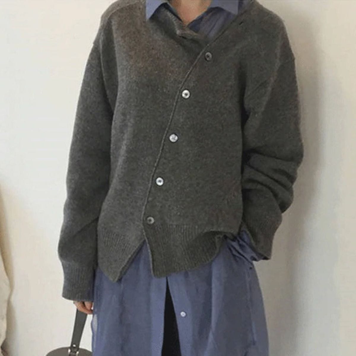 Damen Strickcardigan mit V-Ausschnitt und Knopfleiste