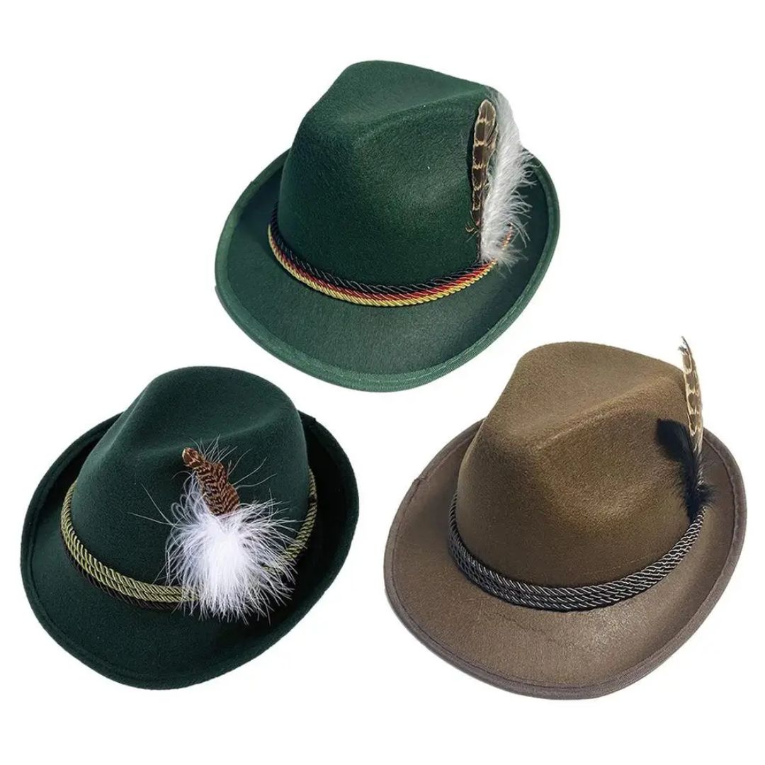 Traditioneller Alpenhut mit Feder