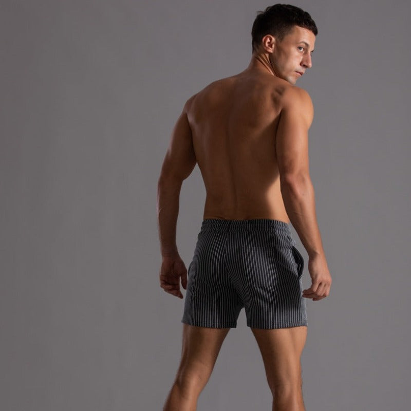 Sportliche Herren-Shorts mit körpernaher Passform und Kordelzug