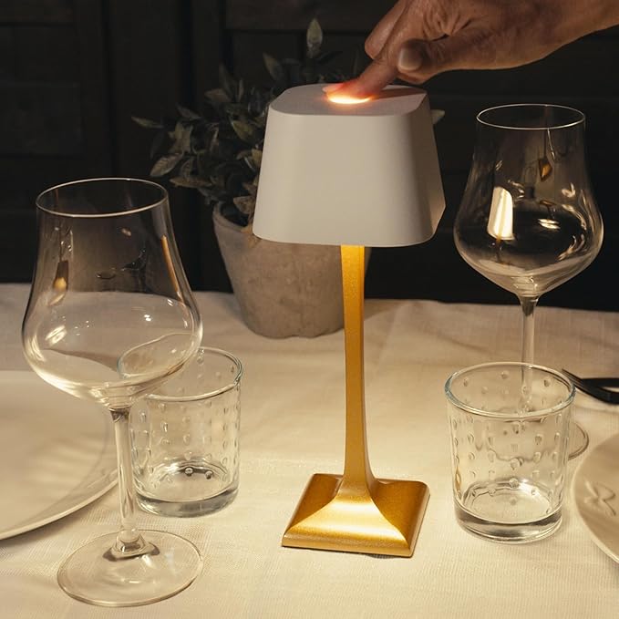 Moderne kabellose Tischlampe