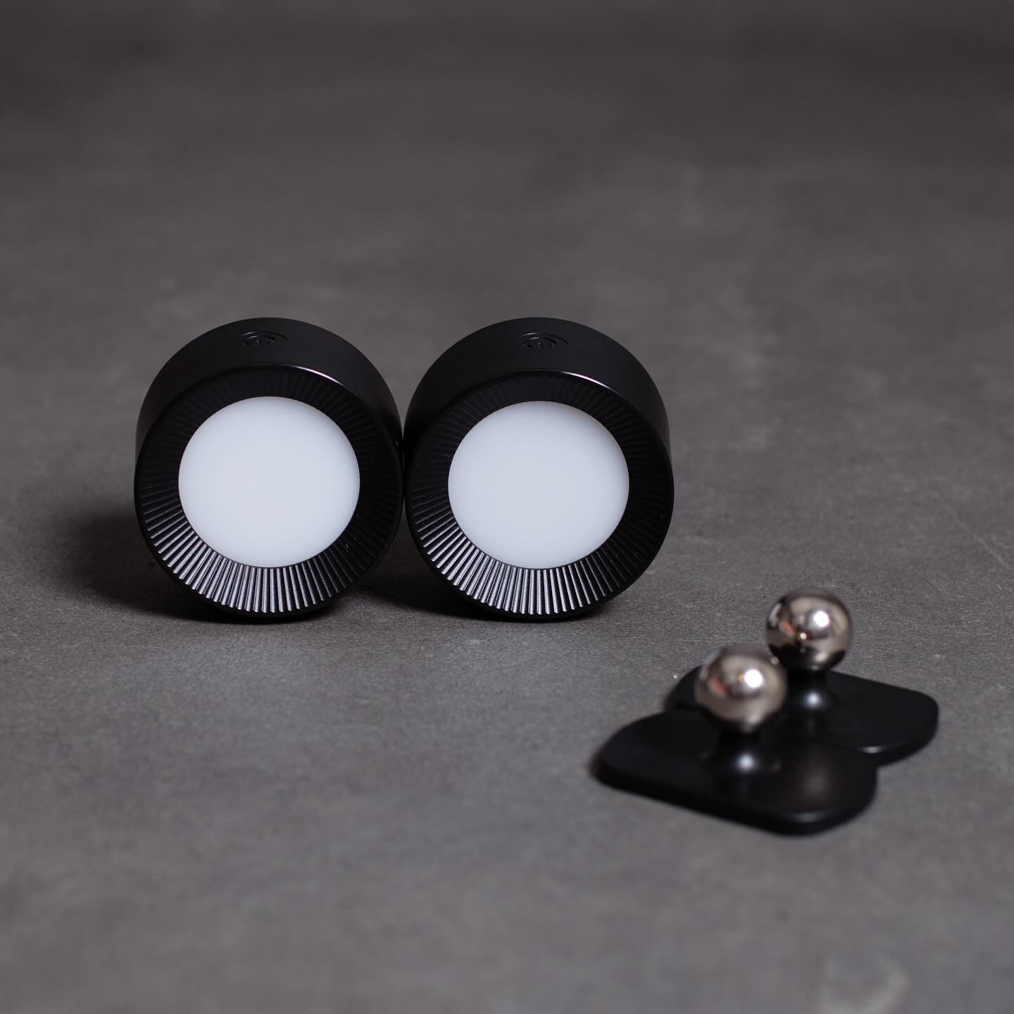Kabellose Dimmbarer LED-Wandleuchte mit 360° Drehfunktion